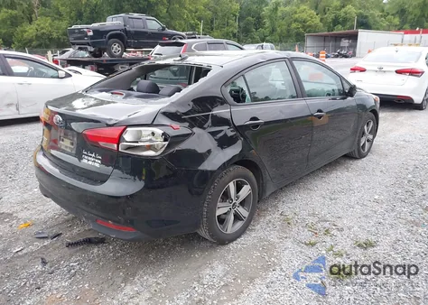 2018 Kia Forte Lx z USA, uszkodzony, nr VIN 3KPFL4A78JE225540